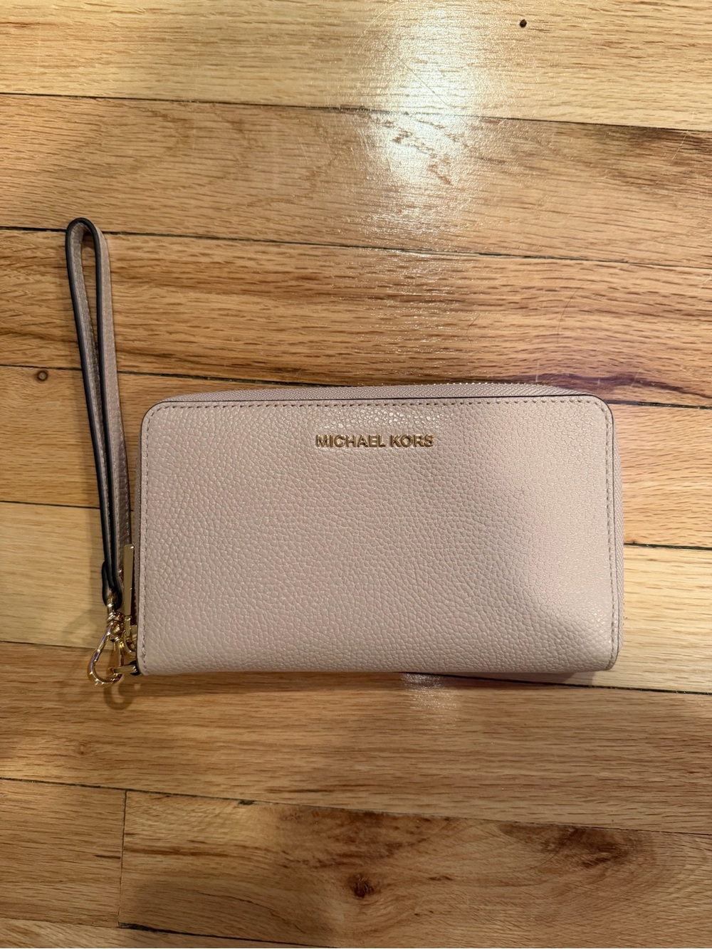Michael Kors Jet Set Multifunction Phone Wristlet Pebbled Leather Powder Blush